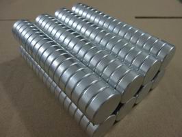 圆柱形钕铁硼强力磁铁